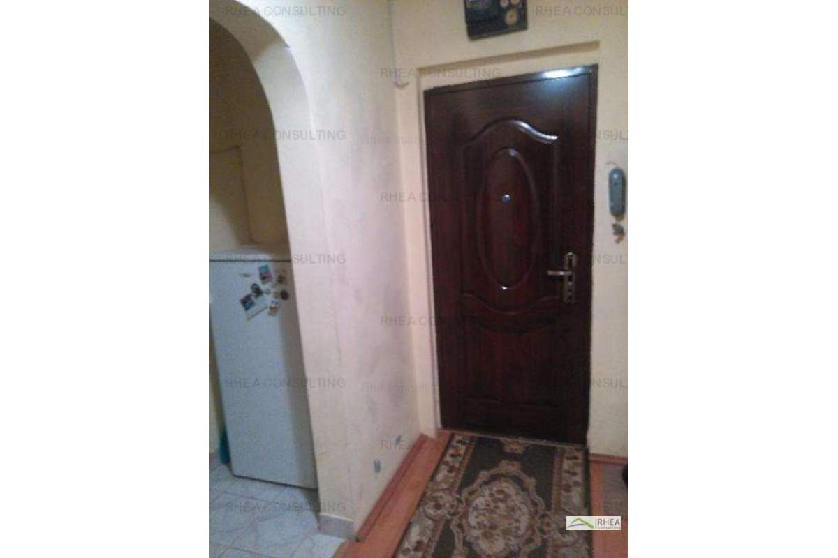  Inchiriez apartament 2 camere dec, cu balcon, Manastur