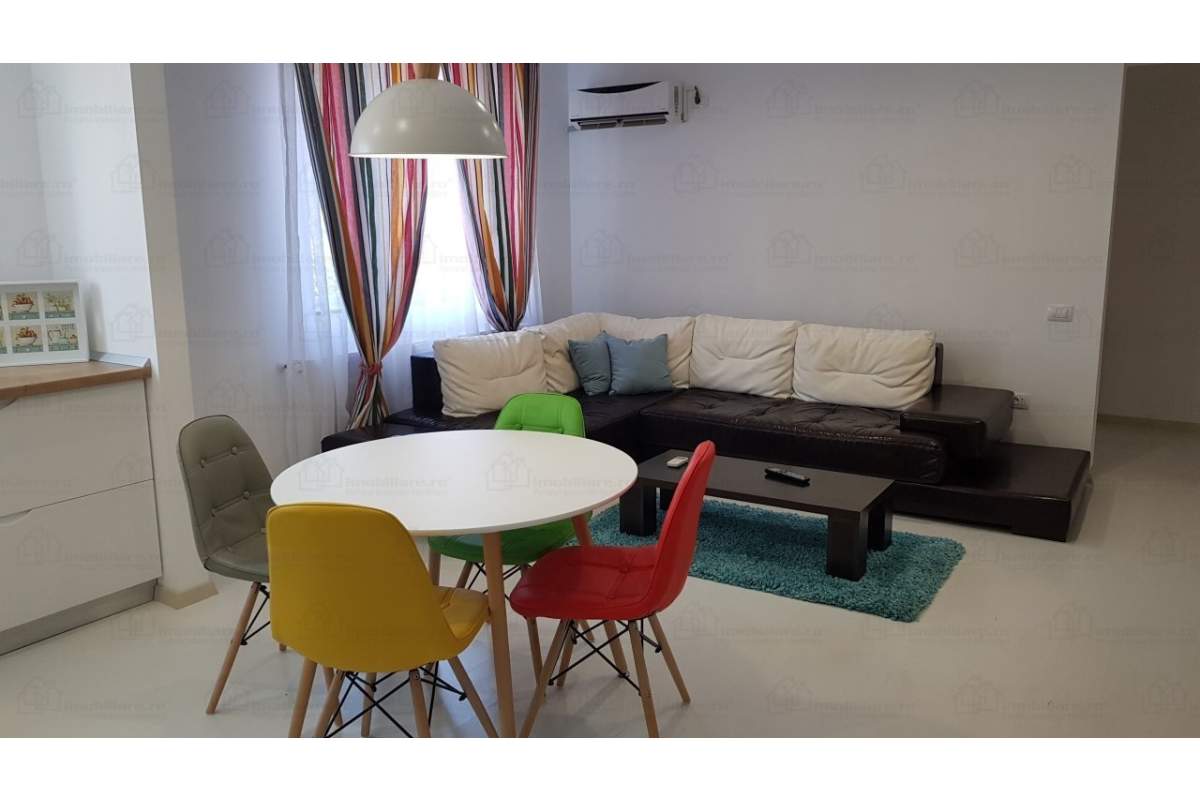  Inchiriez apartament 2 camere, Ultracentral, deasupra Tarom superlux + garaj !