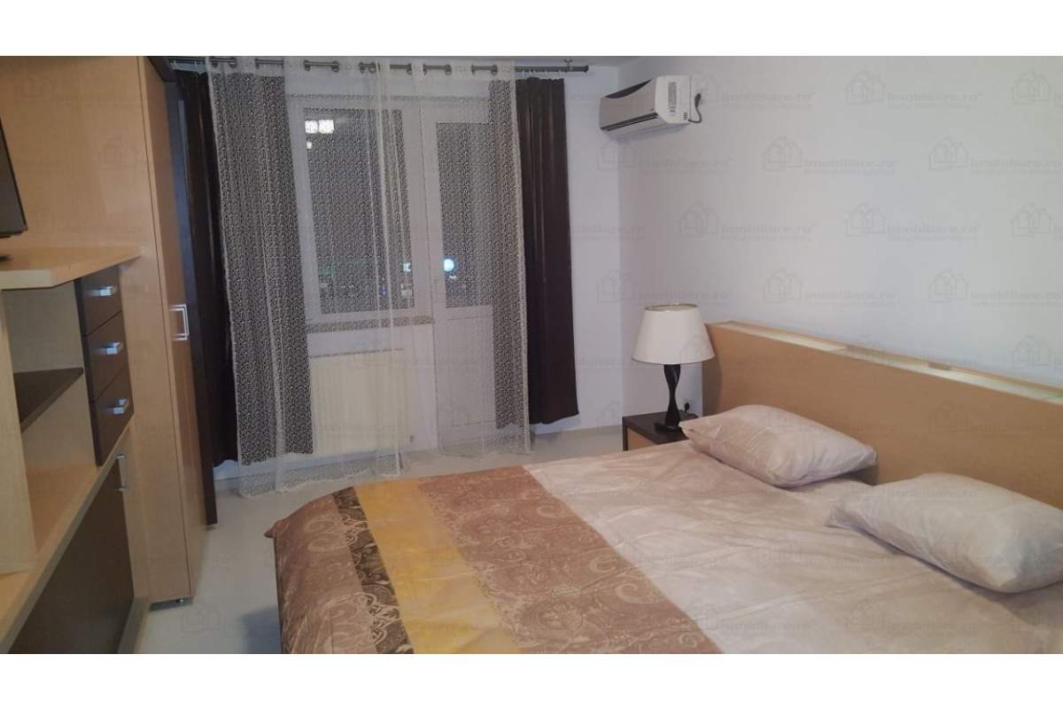  Inchiriez apartament 2 camere, Ultracentral, deasupra Tarom superlux + garaj !