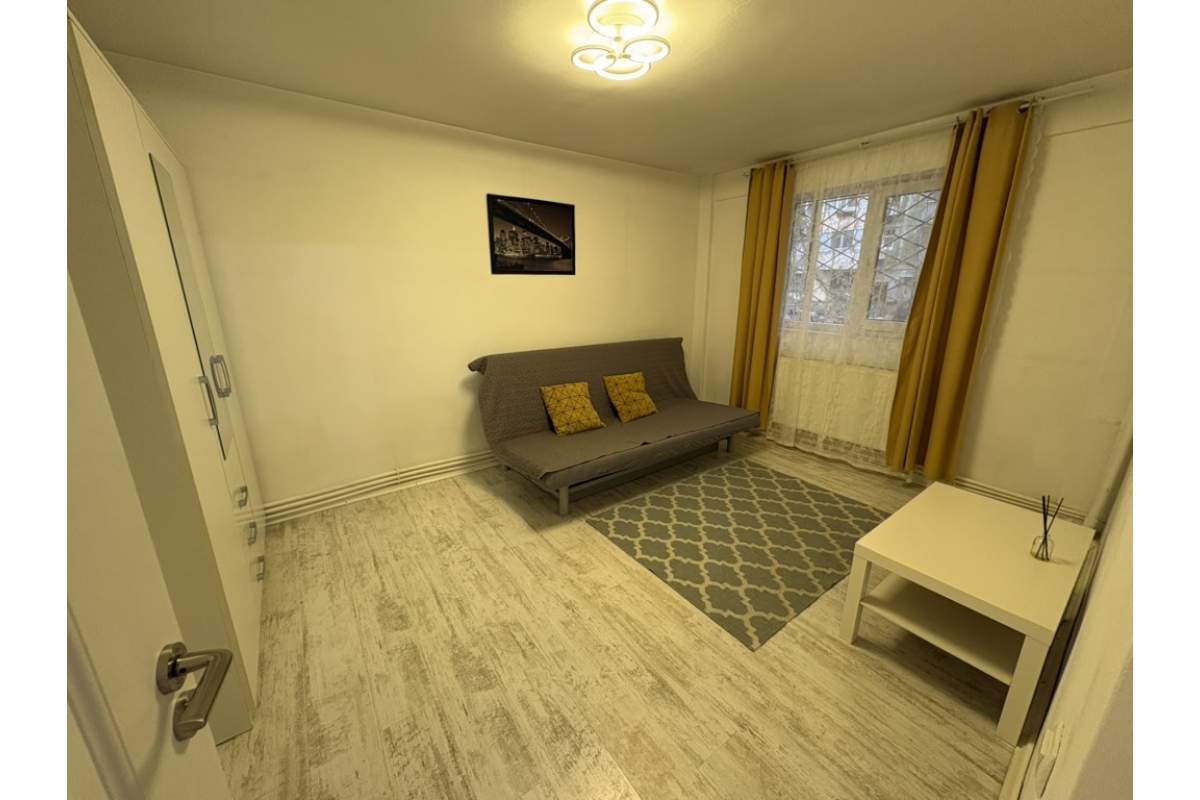 Inchiriez Apartament 3 camere - Militari / Lujerului