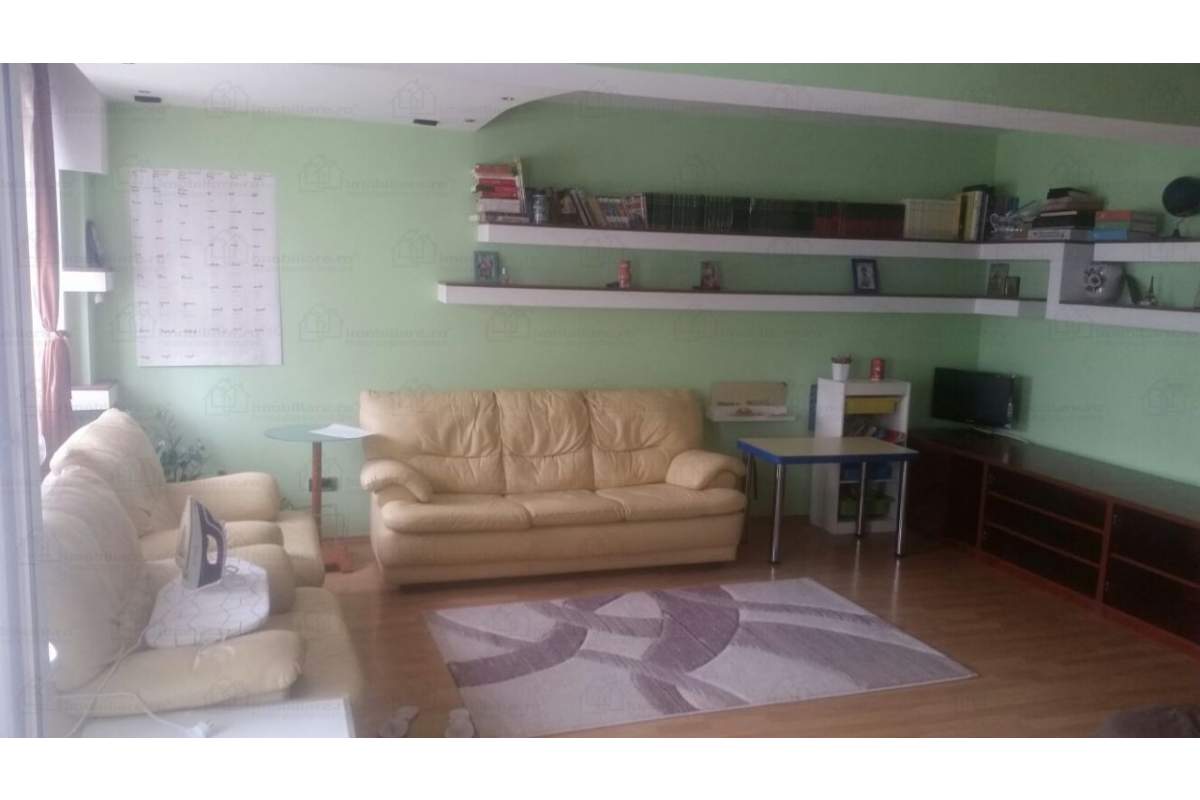  Inchiriez apartament 4 cam modif in 3 cam, in zona circulata langa metrou 420EUR