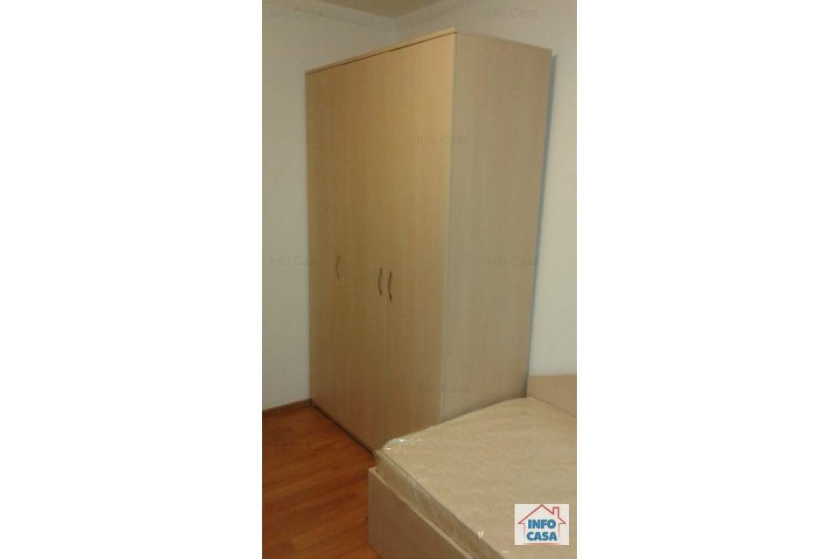  Inchiriez apartament 4 camere