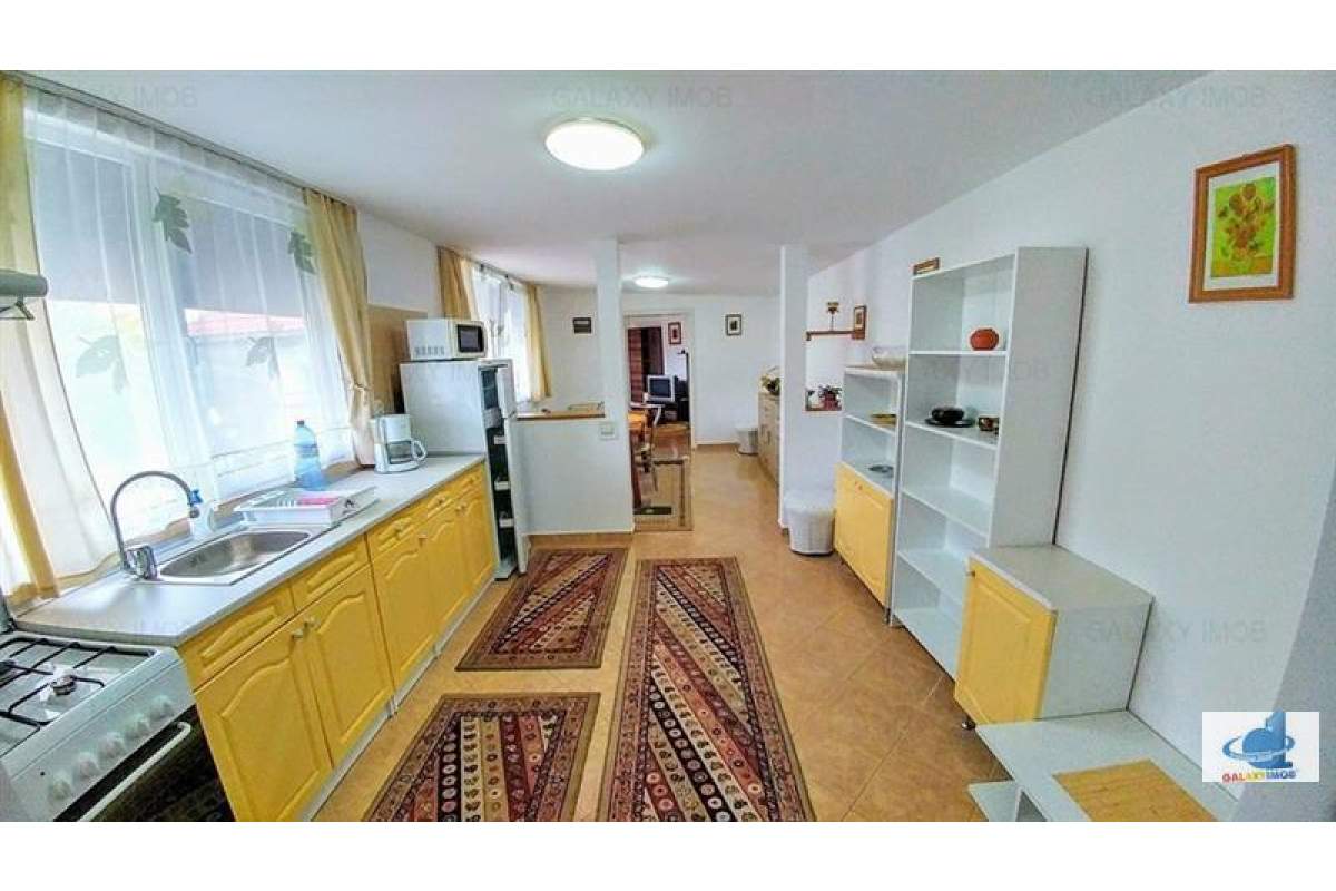  Inchiriez apartament cu 3 camere modern utilat, in zona semicentrala