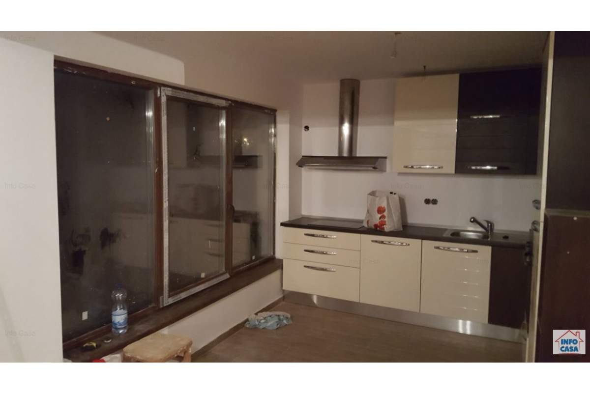  Inchiriez apartament cu scara interioara