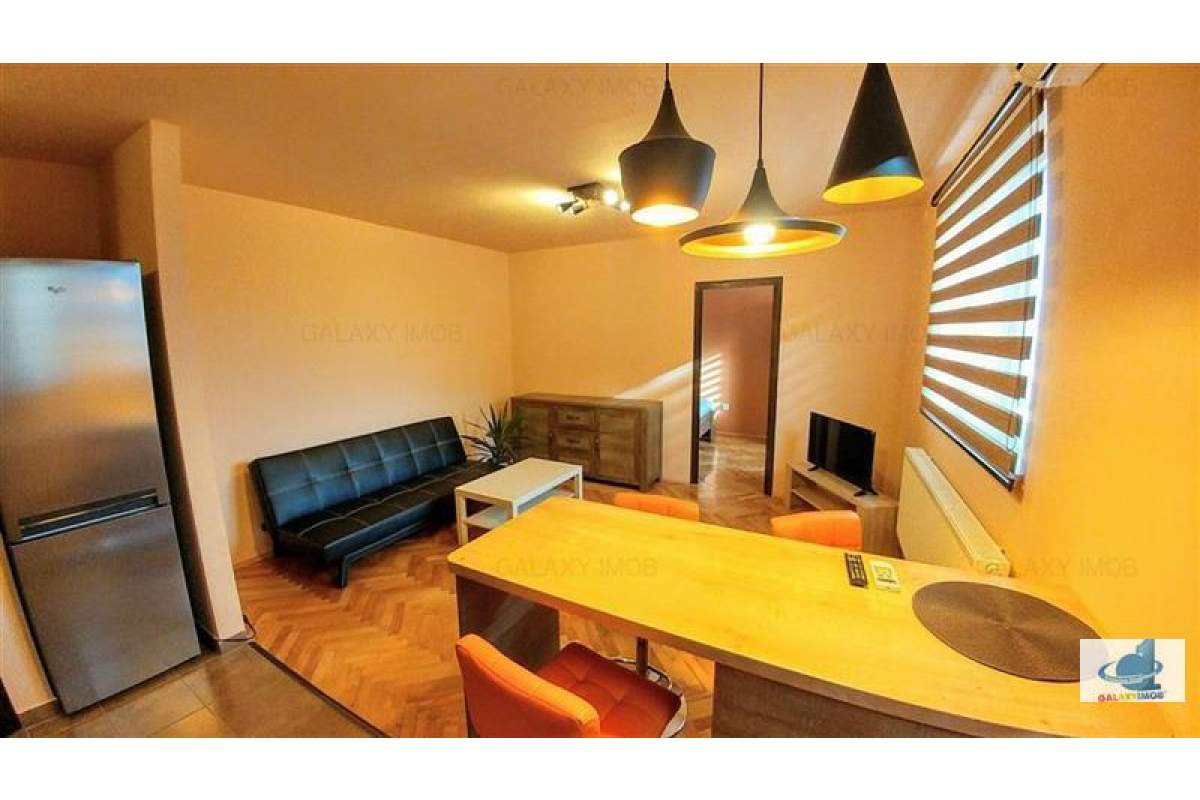 Inchiriez apartament lux,semicentral
