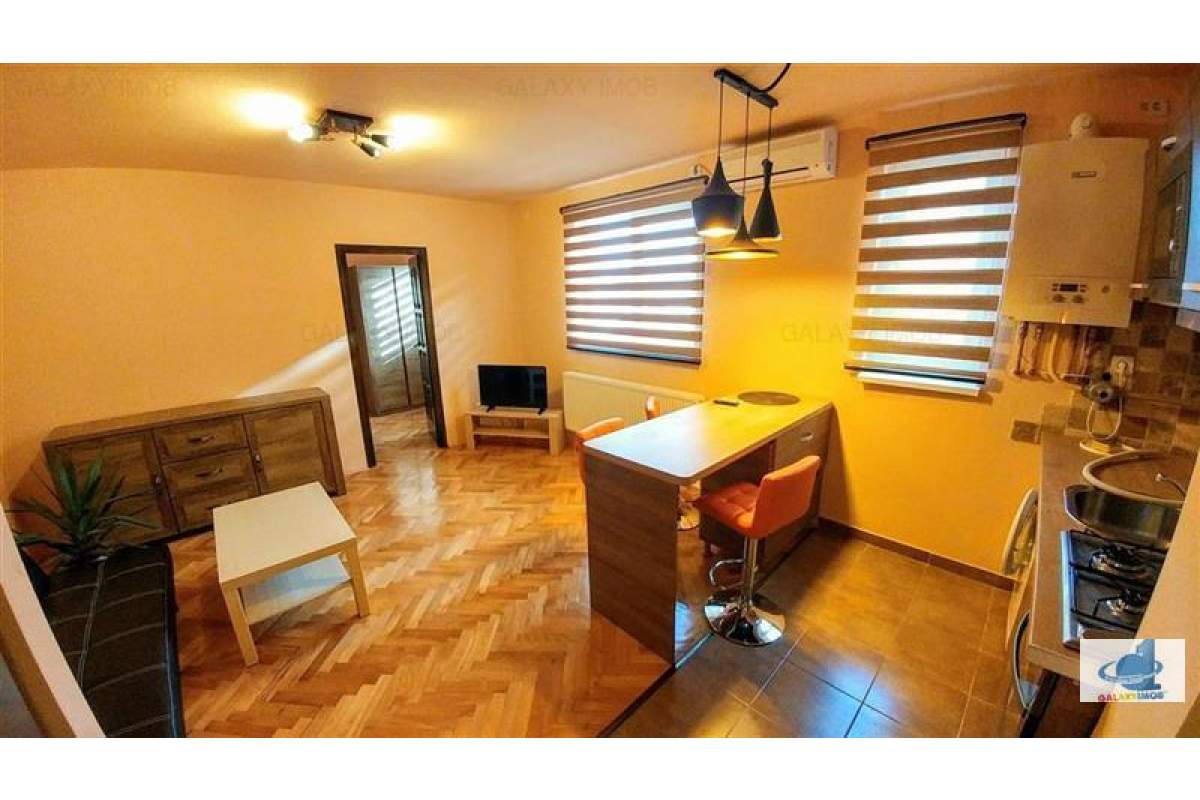 Inchiriez apartament lux,semicentral
