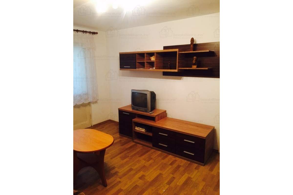  Inchiriez apartament studenti