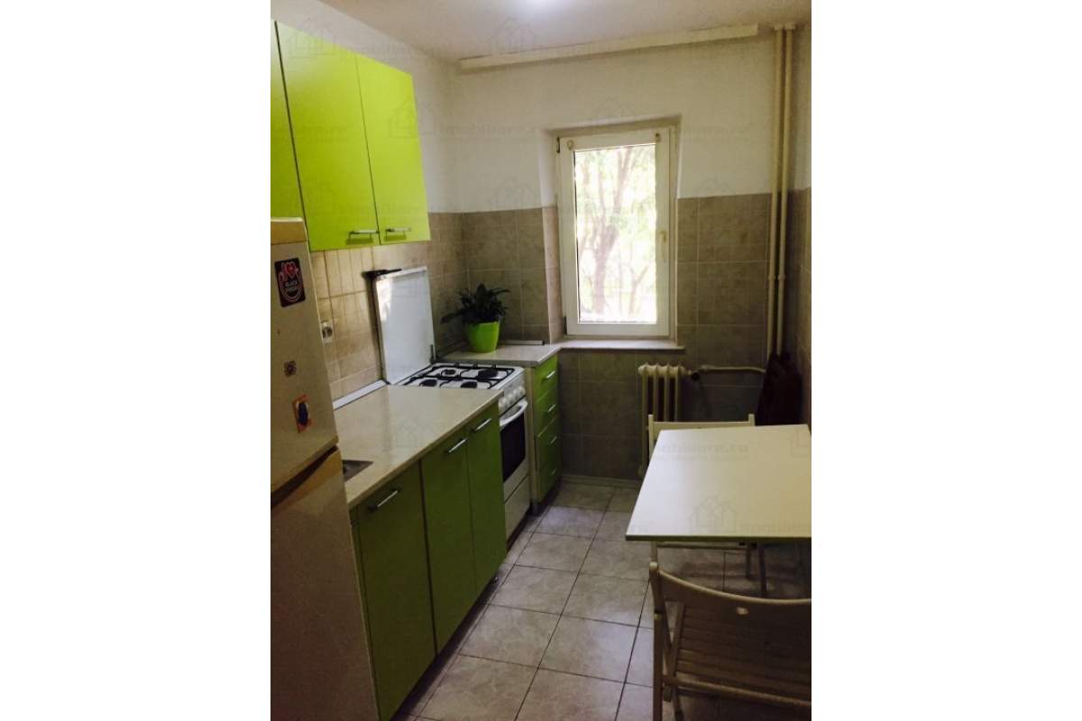  Inchiriez apartament studenti