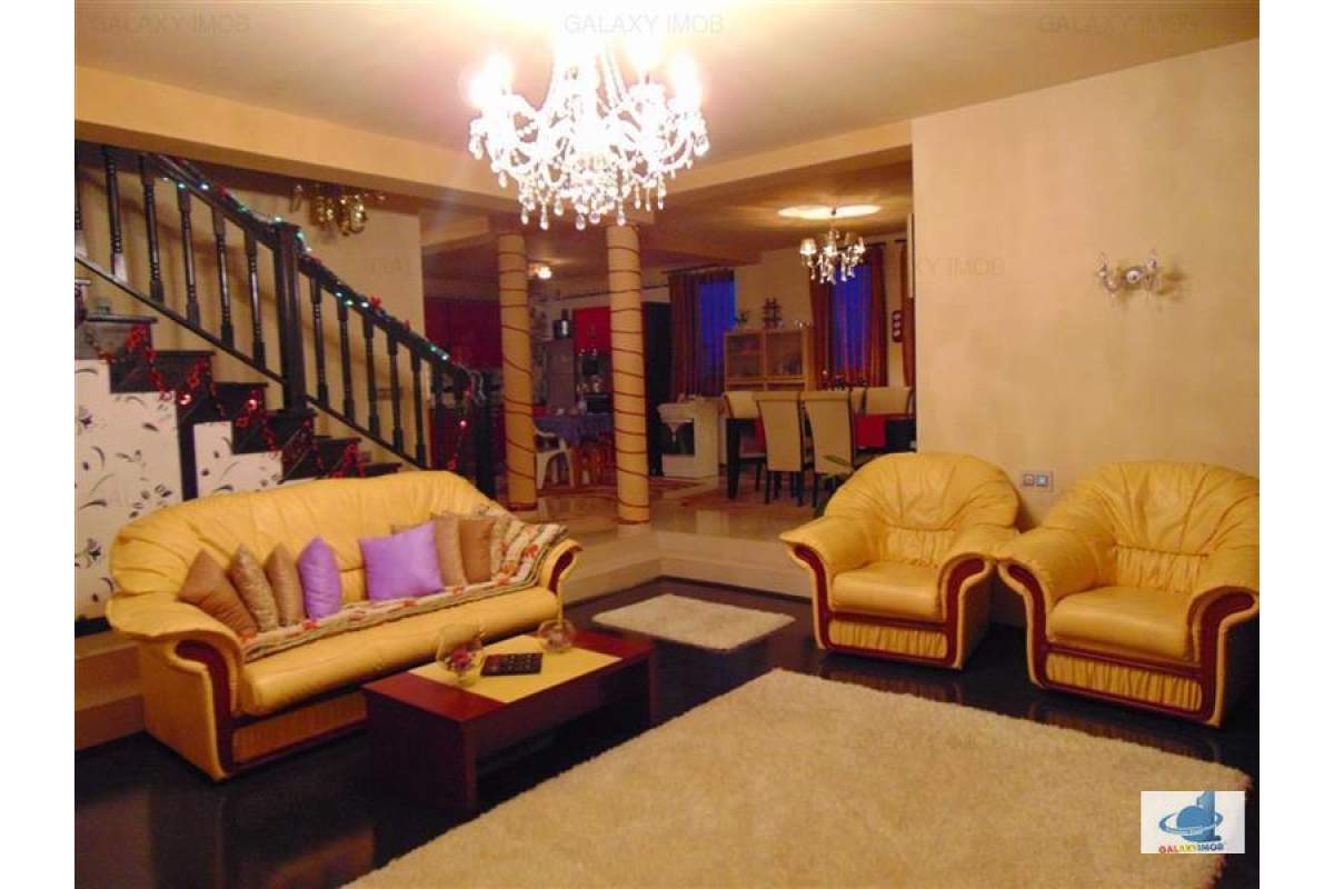 Inchiriez casa 4 camere mobilata si utila lux in Santana de Muresa