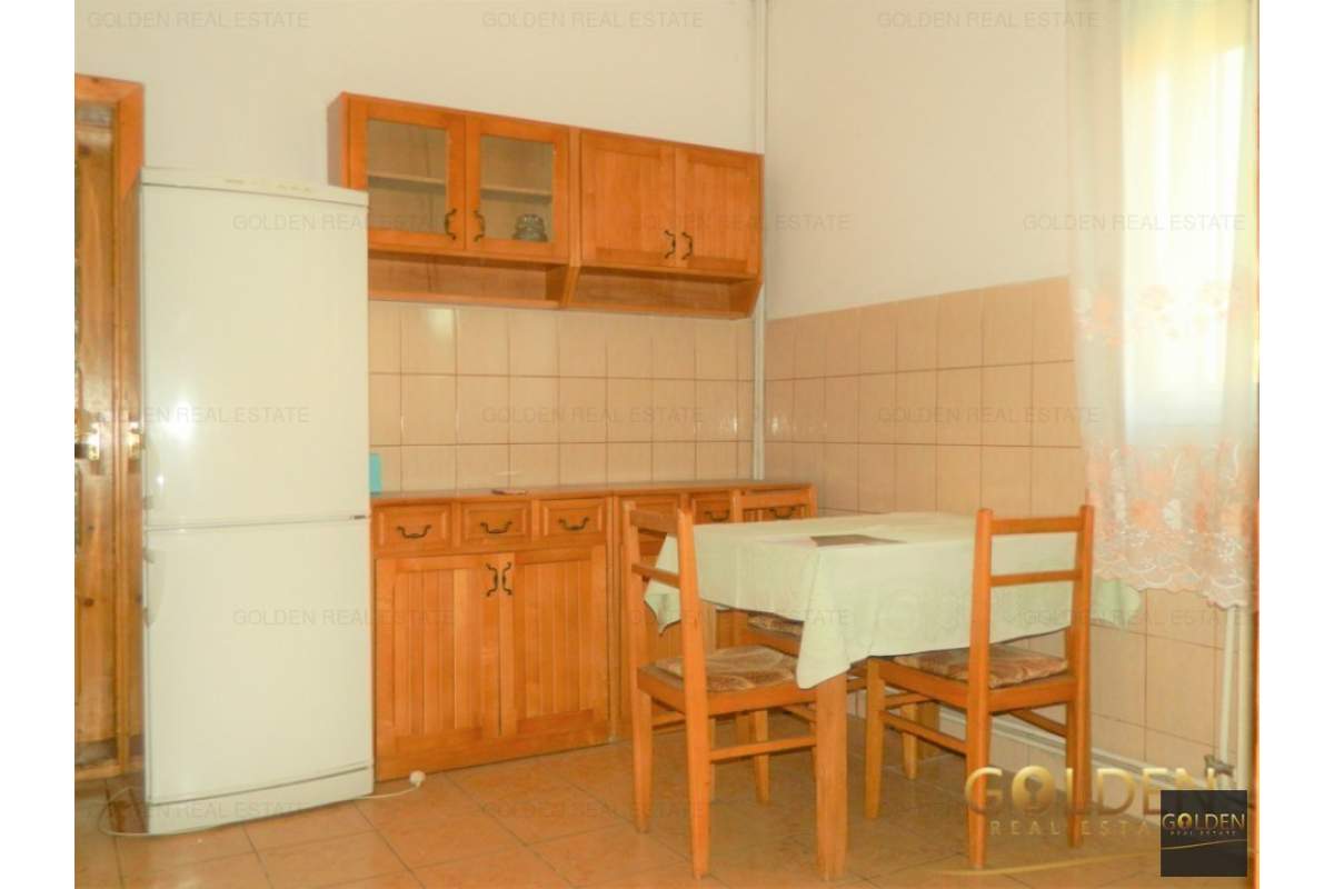  Inchiriez casa 4 camere, zona Intim, suprafata 335 mp