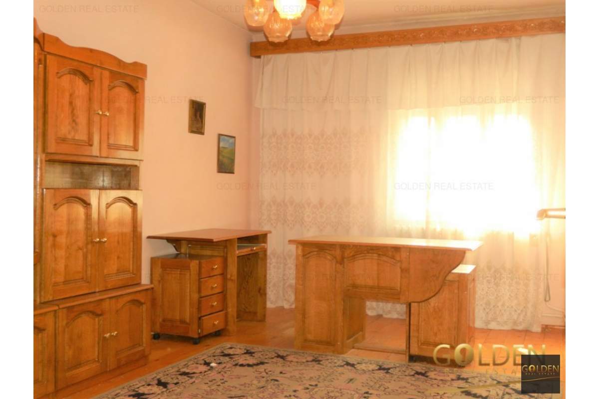  Inchiriez casa 4 camere, zona Intim, suprafata 335 mp