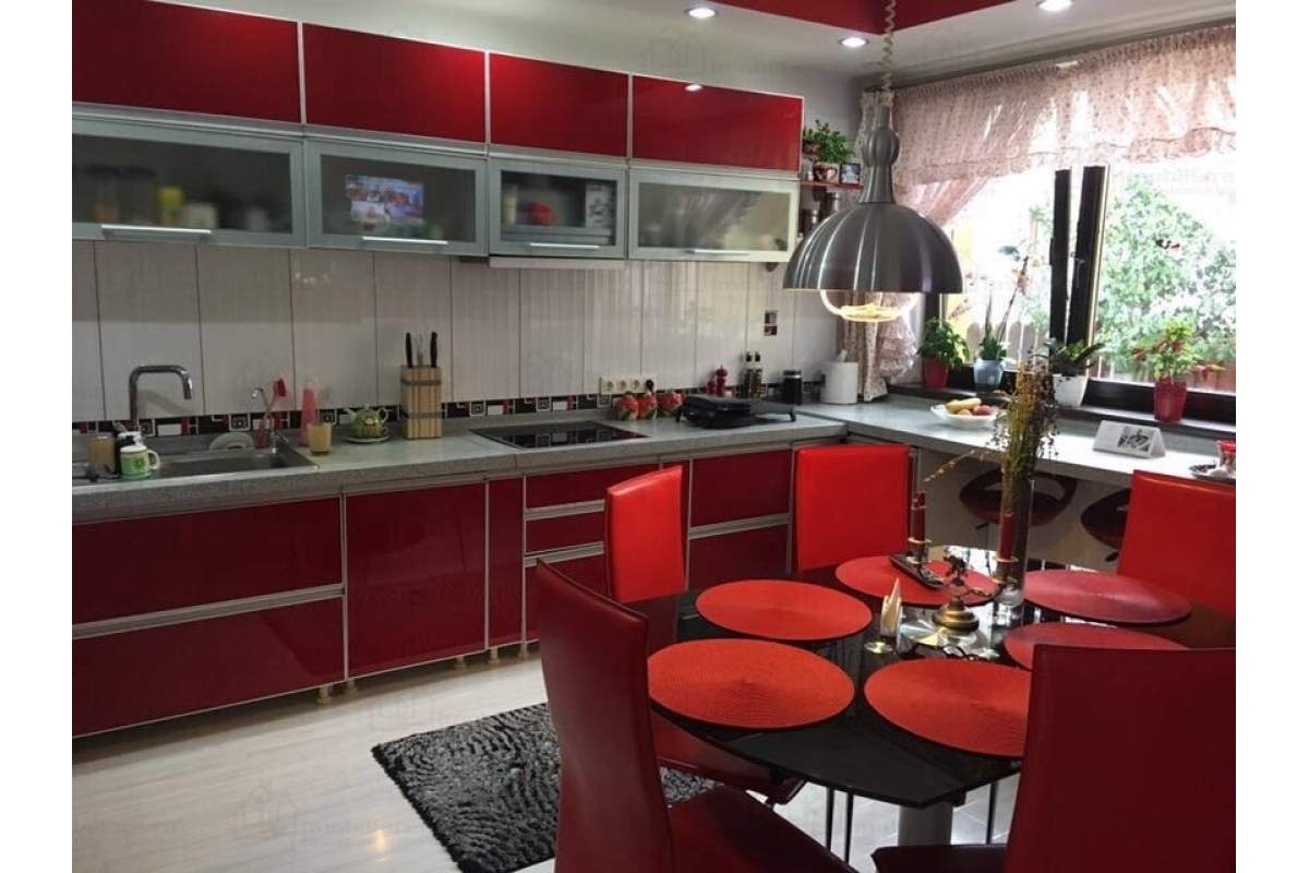 Inchiriez Vila P+1 , Bartolomeu Nord , 4 camere , 4 bai , mobilata utilata lux