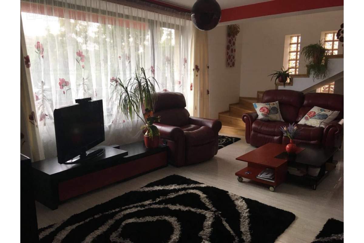 Inchiriez Vila P+1 , Bartolomeu Nord , 4 camere , 4 bai , mobilata utilata lux