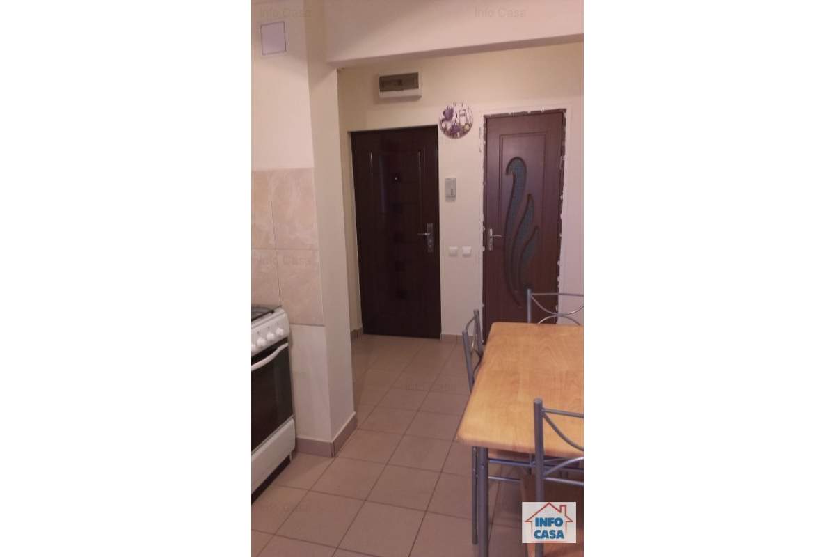 Ofer 3 camere de inchiriat