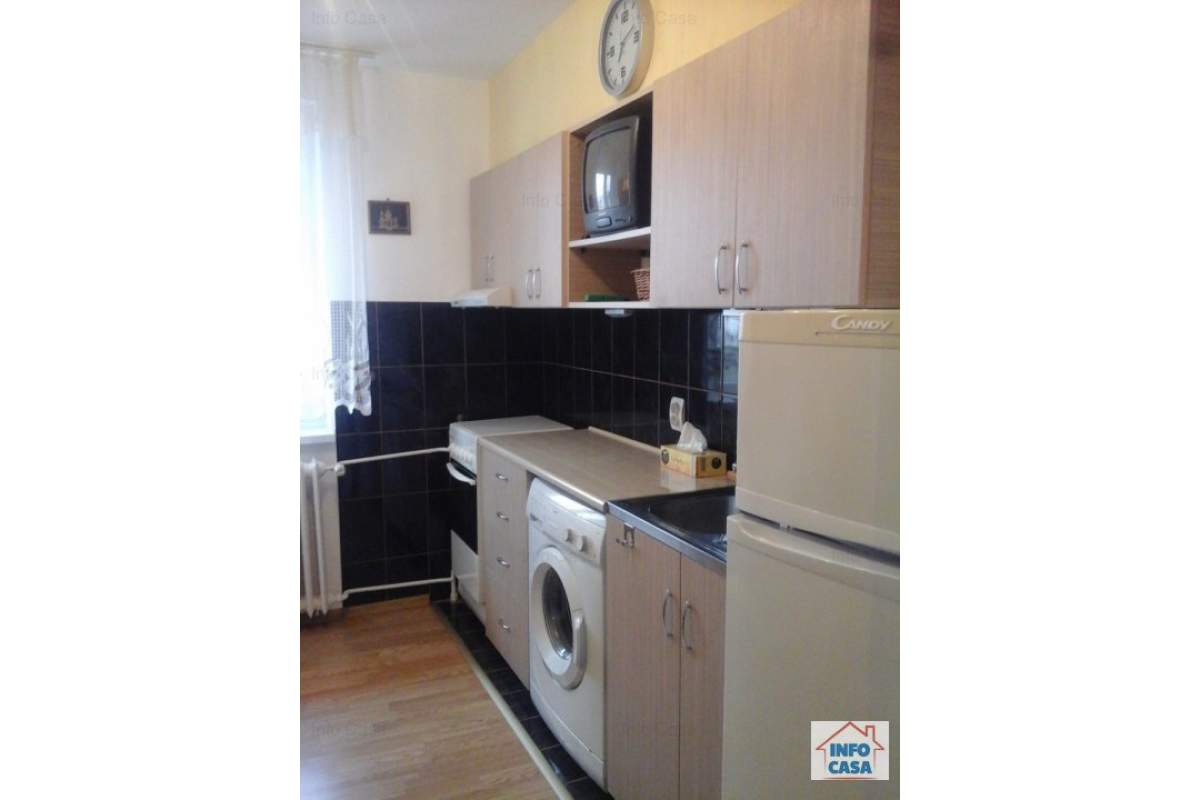 Ofer de inchiriat apartament cu 1 camera