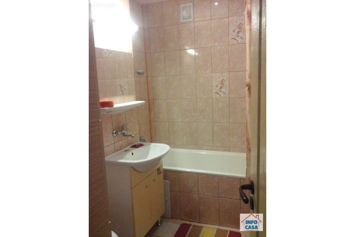 Ofer de inchiriat apartament cu 1 camera