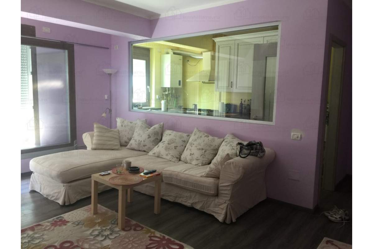 ofer spre inchiriere apartament cu 2 camere in cartierul Tomis Plus,mobilat lux.