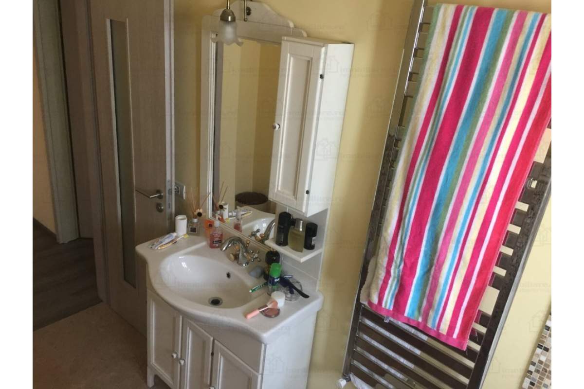 ofer spre inchiriere apartament cu 2 camere in cartierul Tomis Plus,mobilat lux.