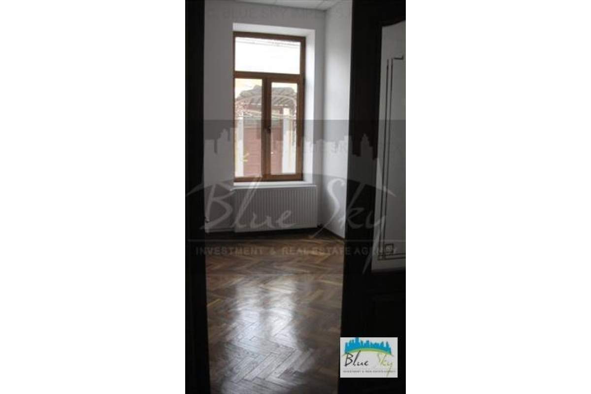 Piata Ovidiu, imobil D+P+1, 20 camere,