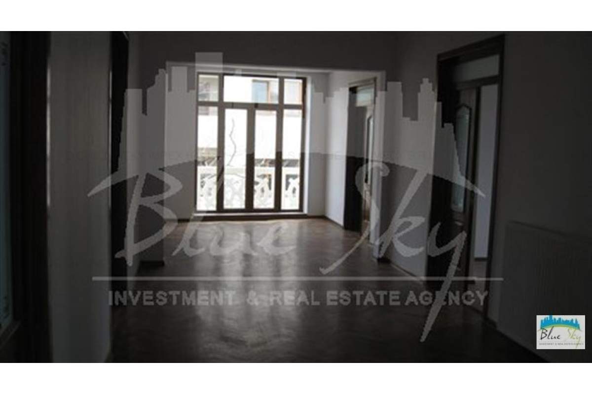 Piata Ovidiu, imobil D+P+1, 20 camere,