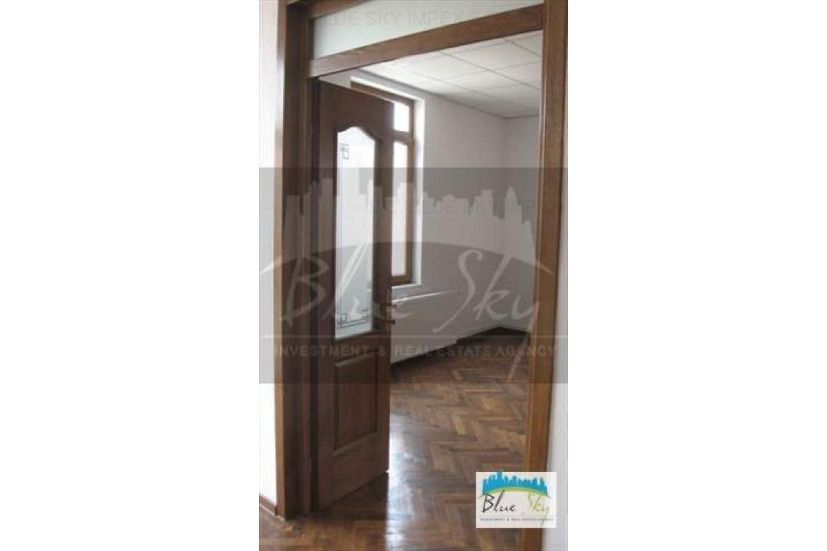 Piata Ovidiu, imobil D+P+1, 20 camere,