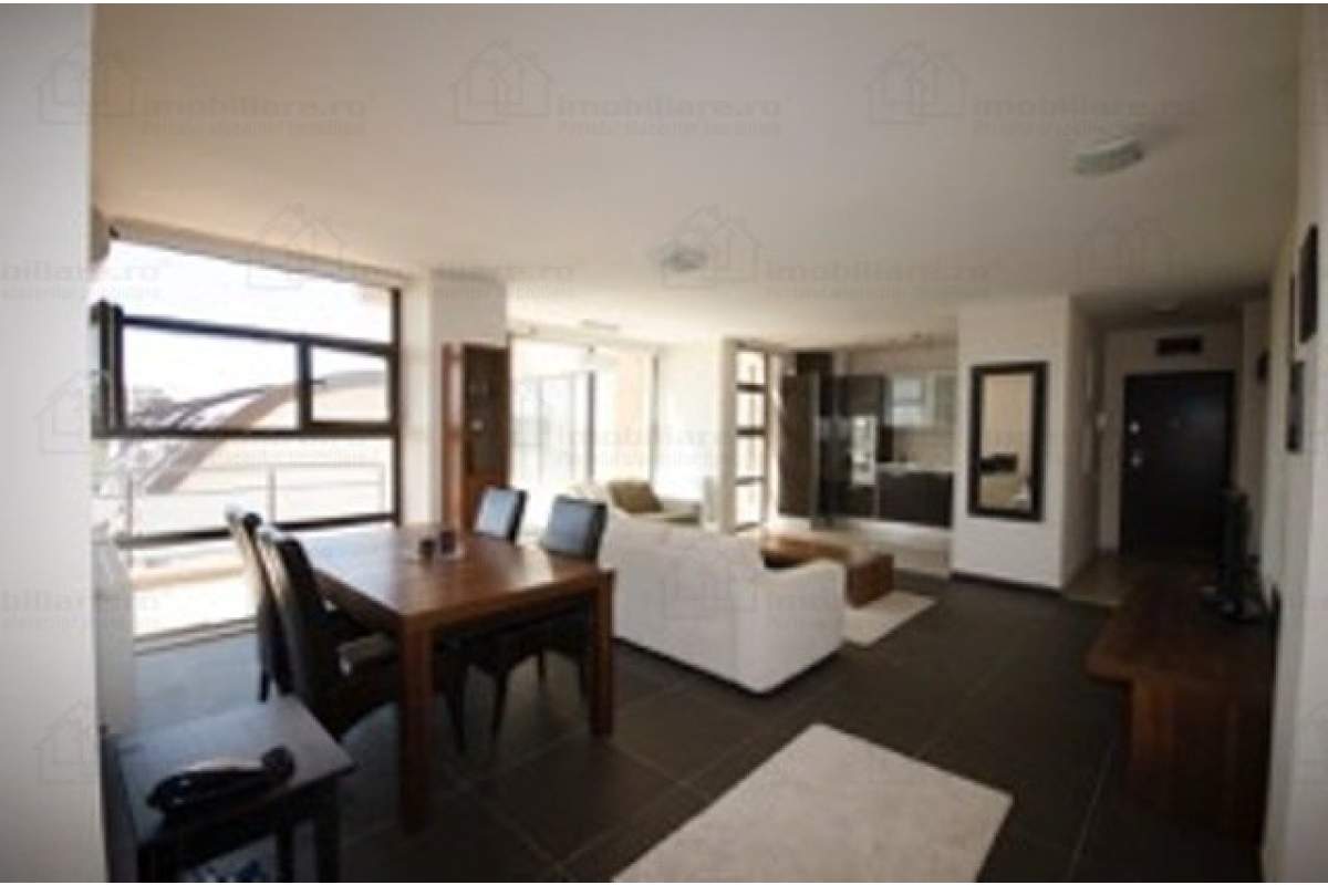 Proprietar inchiriez apartament 2 camere lux