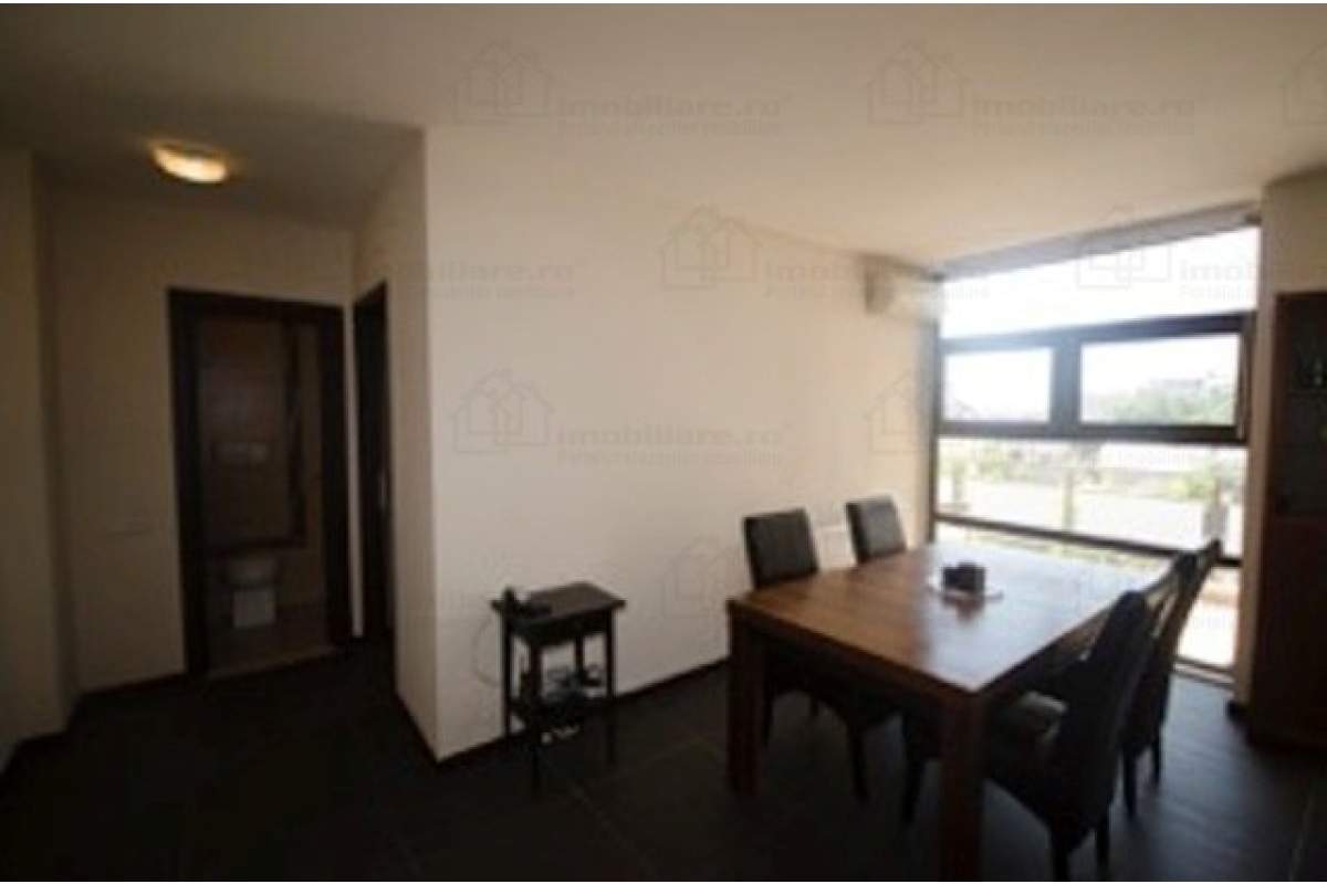 Proprietar inchiriez apartament 2 camere lux