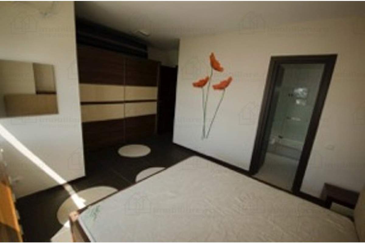 Proprietar inchiriez apartament 2 camere lux