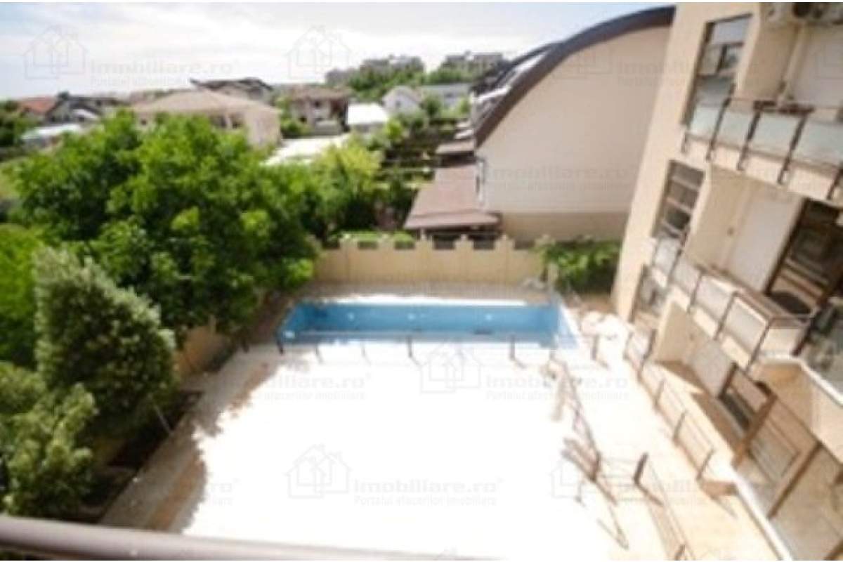 Proprietar inchiriez apartament 2 camere lux