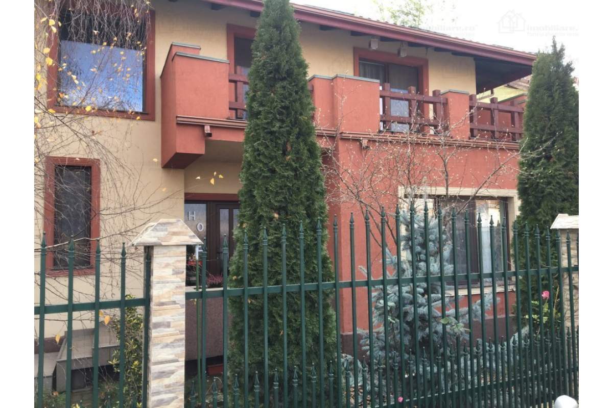  Proprietar, inchiriez apartament la casa, pe doua nivele, intrare separata