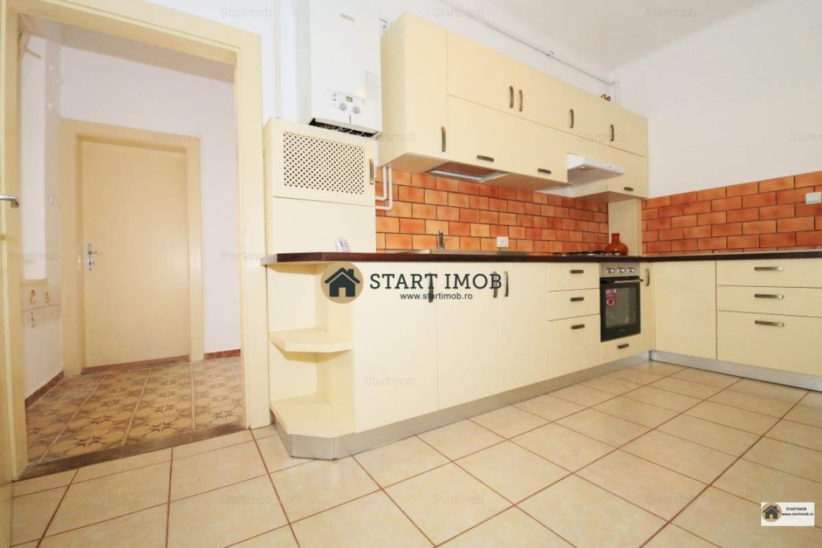  Startimob- Inchiriez apartament mobilat 4 camere in vila