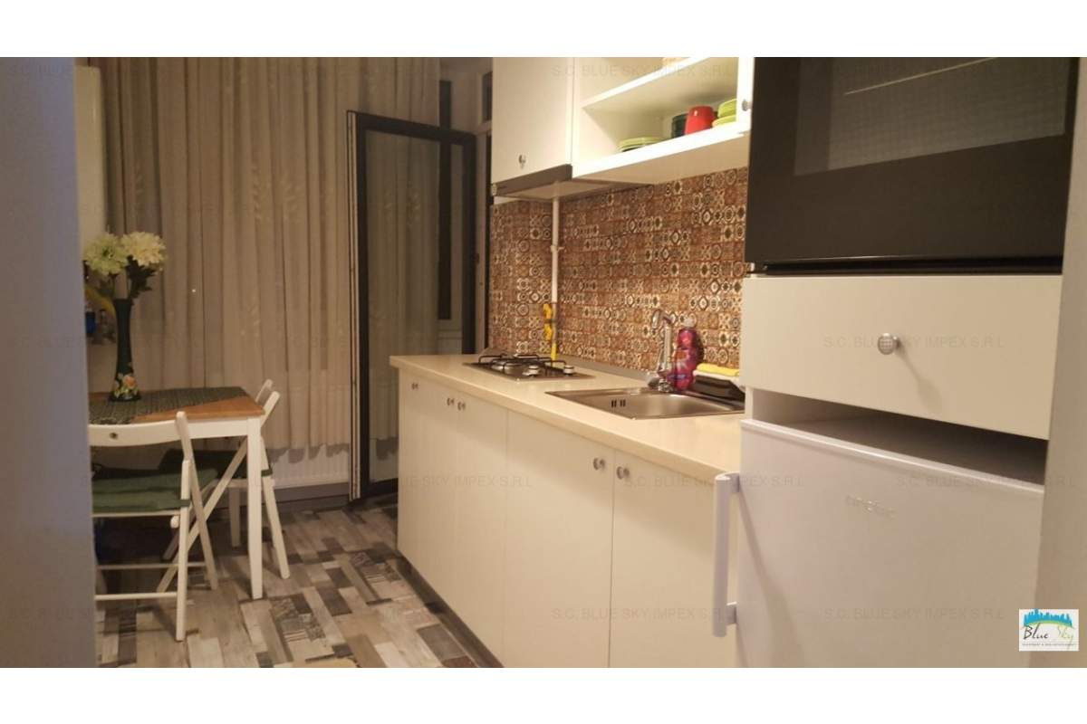 Tomis Nord, garsoniera lux transformata in doua camere