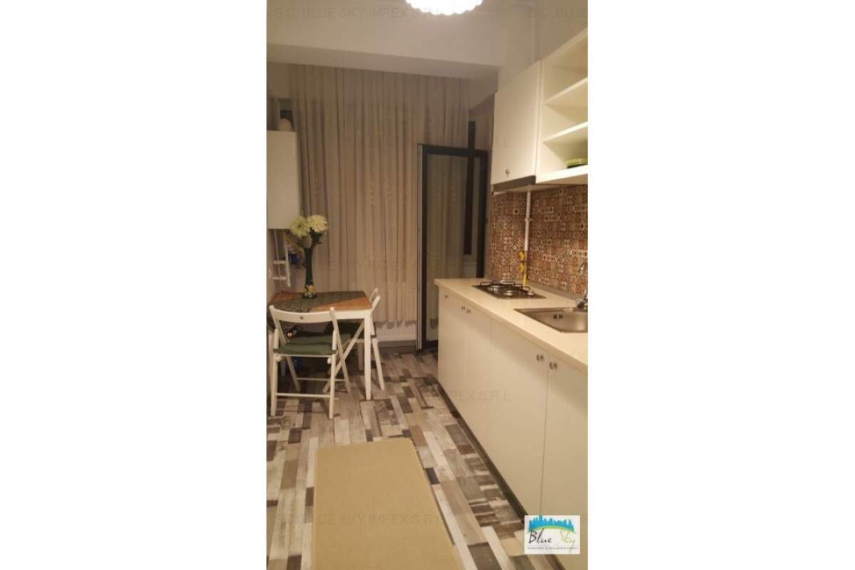 Tomis Nord, garsoniera lux transformata in doua camere