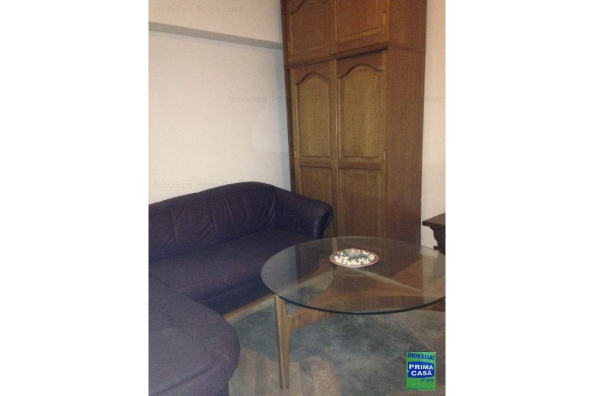 UNIRII 4camere dau in chirie mobilat si utilat, 350E/luna