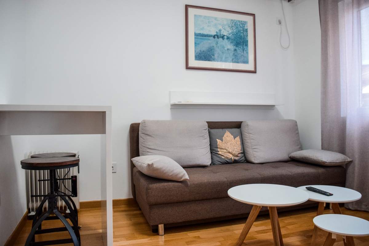 Universitate metrou reper Piata Rosetti apt mobilat contract Anaf 540 Euro