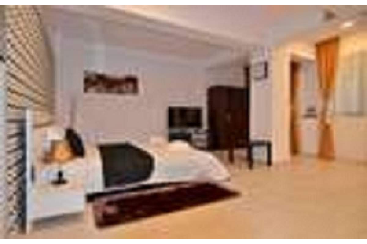 Universitate-metrou reper str.Batistei cu str. C.A.Rosetti garsoniera mobilata modern 450 E Contract