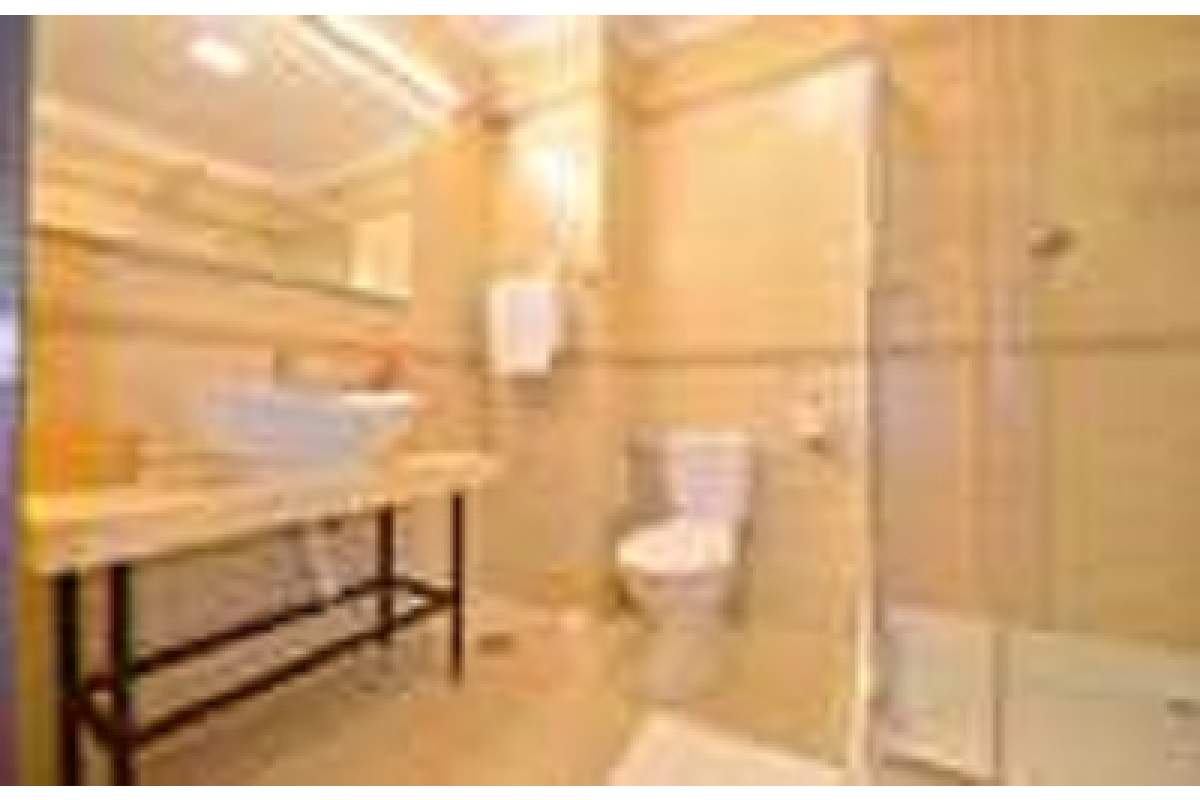 Universitate-metrou reper str.Batistei cu str. C.A.Rosetti garsoniera mobilata modern 450 E Contract