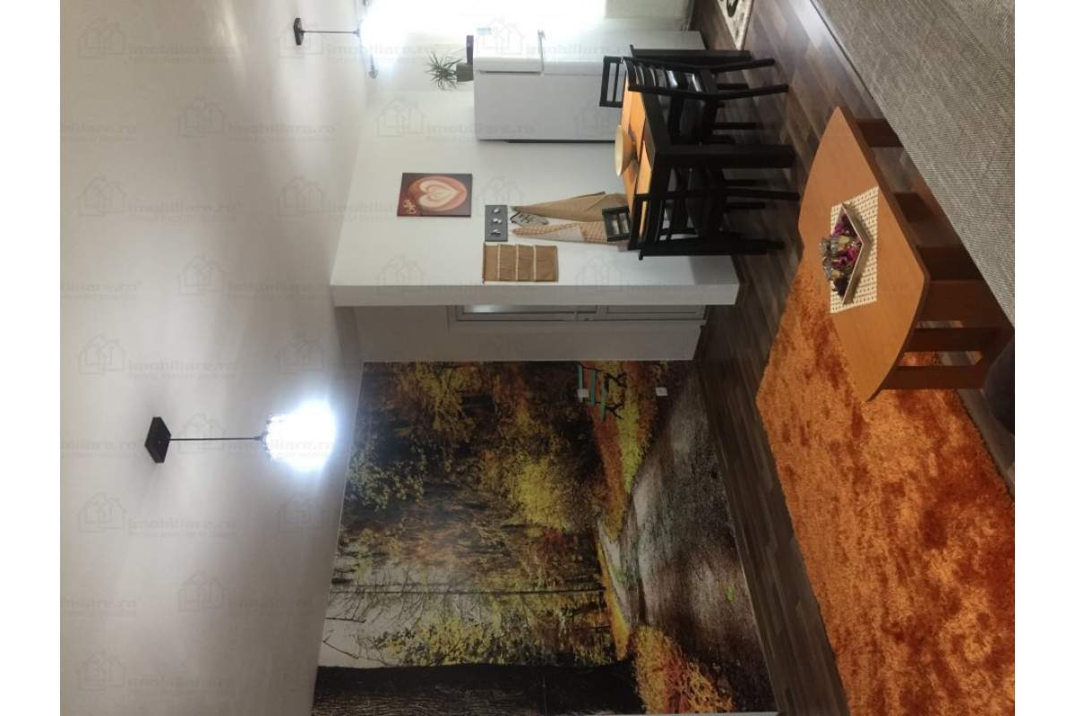 Vand apartament cu 3 camere