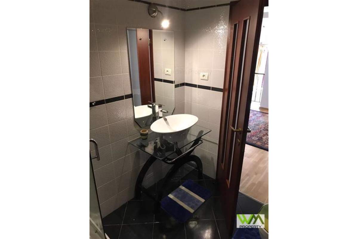 Vila de lux de inchiriat termen scurt si lung, in Scheii Brasovului
