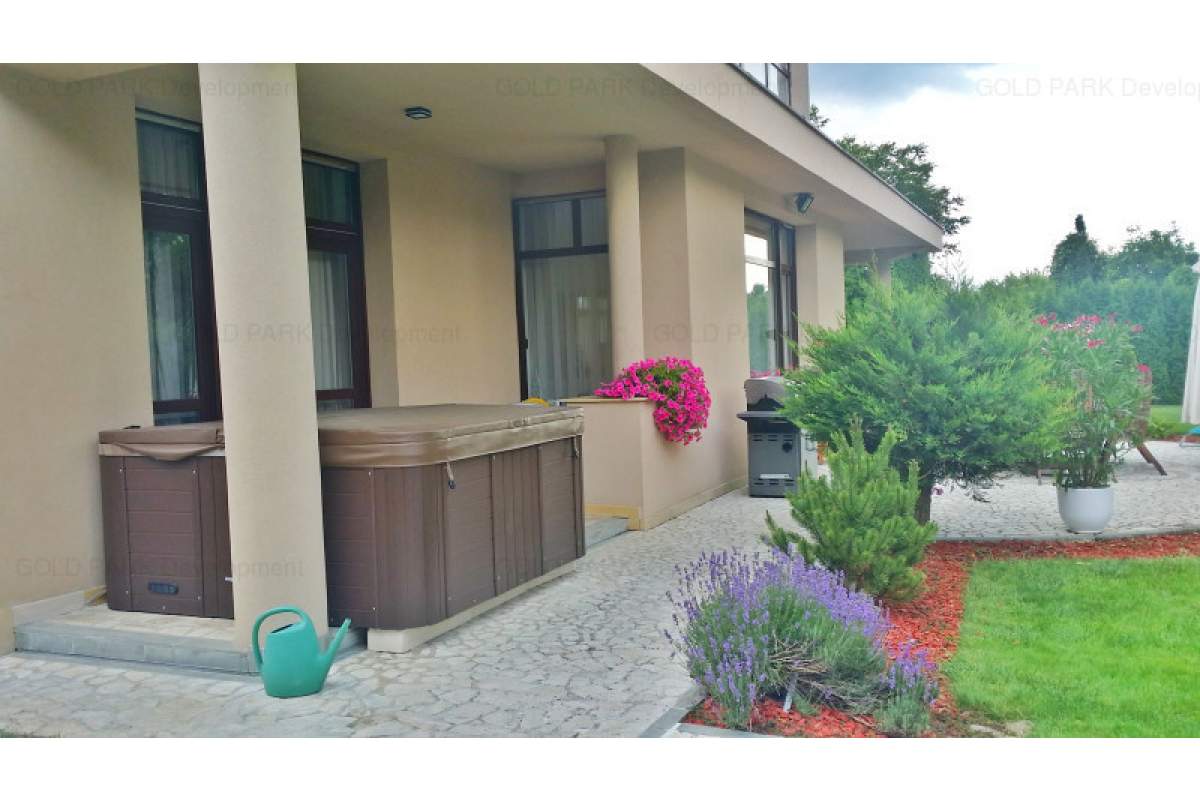 . . : : Vila Moderna 500 mp + Teren 2500 mp - zona Selecta - Piscina Incalzita