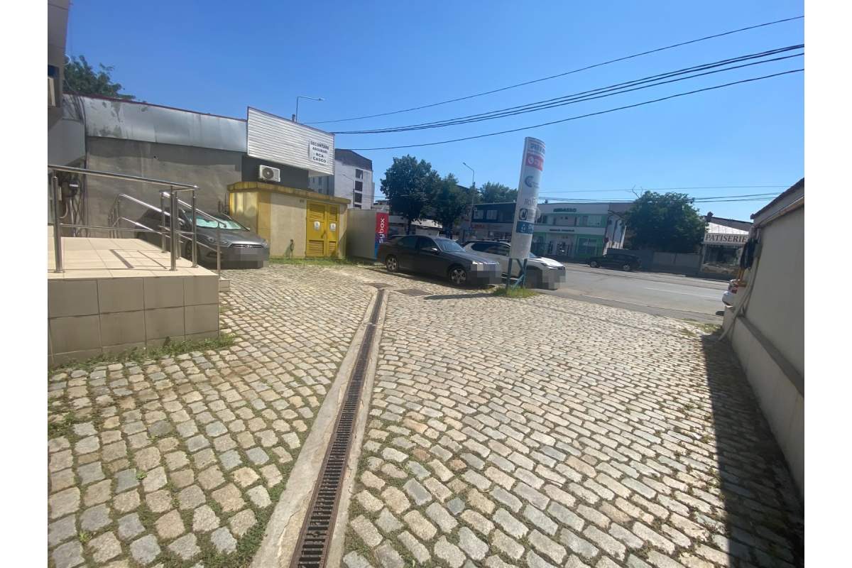 Vizibilitate maxima la strada!Spatiu comercial 164mp-Sos Chitilei nr88