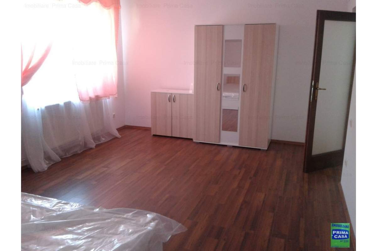  ZONA Gold Plaza inchiriez apartament 1 camera,180euro/luna