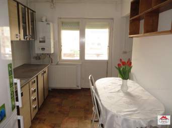  Apartament 3 camere etajul 1, mobilat