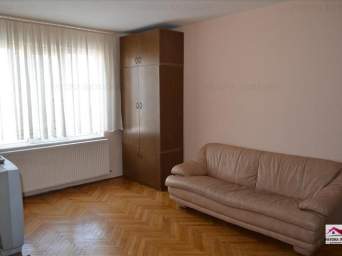  Apartament cu 3 Camere de Inchiriat in Zona Pandurilor