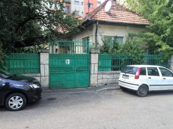  Casa cu 3 camere si curte de inchiriat in Manastur, Str. Agricultorilor Nr. 8