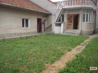  Casa de vanzare str.A.Saguna si de inchiriat