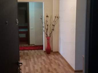  Inchiriez apartament 3 camere lux