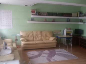  Inchiriez apartament 4 cam modif in 3 cam, in zona circulata langa metrou 420EUR