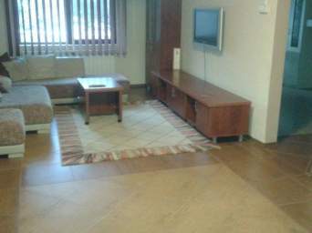  Inchiriez apartament 4 camere