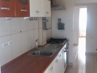  Inchiriez apartament 4 camere